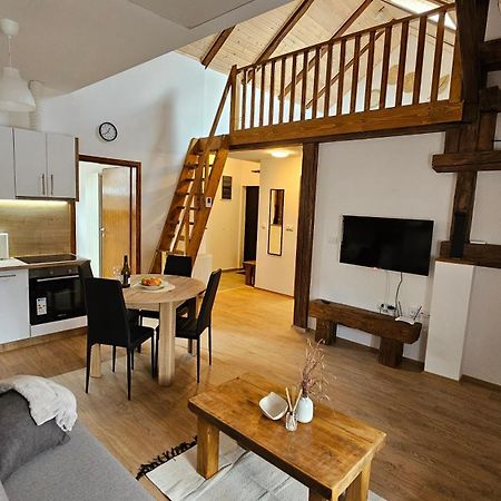 Apartments Beck - Super Central سومبور المظهر الخارجي الصورة